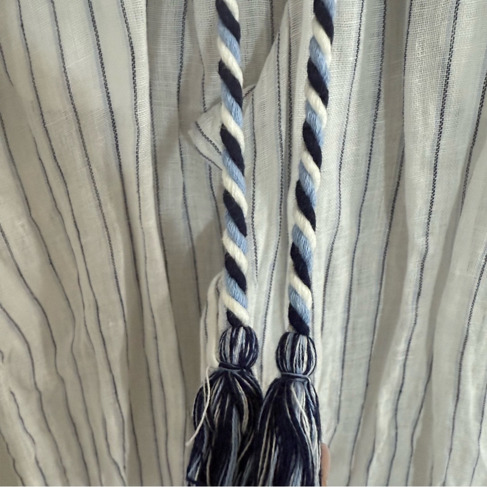 C&C California Linen White and Blue Striped Pants - Picture 4 of 6